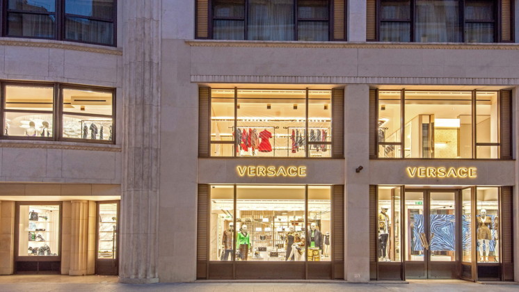 Nuovo store versace a parigi rue saint honore