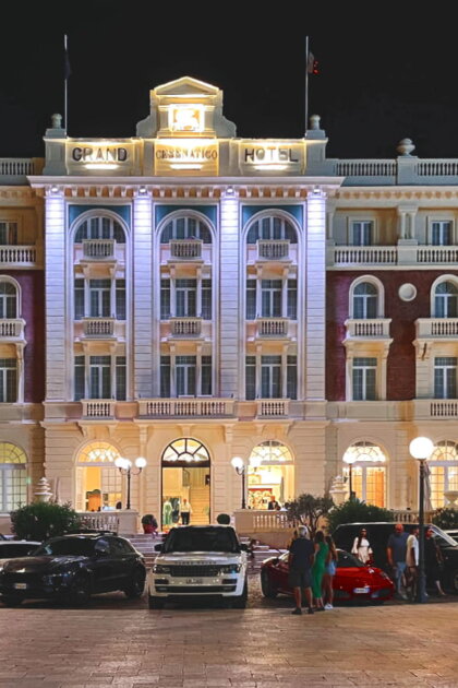 Ristrutturazione facciata grand hotel cesenatico